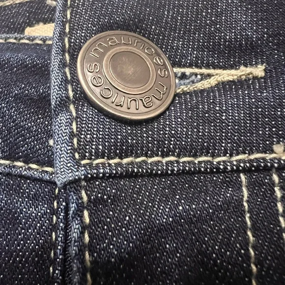 Maurice’s Floral Detail Crop Jeans EUC Size 22 - Picture 4 of 7